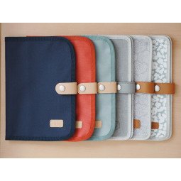 Protège carnet de santé Béaba : esthétique, praticité et facile d'entretien