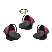 La coque auto Trippy est conçue pour offrir à votre nouveau-né une protection maximale dès la naissance, tout en garantissant une installation simple, rapide et sécurisée. Légère et ergonomique, elle se fixe en un clic sur la base Isofix Trippy, (ou se ceinture au véhicule) et sur la poussette compatible, pour des déplacements fluides et sans réveiller bébé. Sa forme enveloppante, son réducteur nouveau-né et son harnais 3 ou 5 points (selon version) assurent un maintien optimal, parfaitement adapté à la morphologie des tout-petits.&nbsp; Parce que les familles accueillant jumeaux, triplés ou fratries rapprochées ont besoin de solutions pratiques, la coque Trippy est disponible en plusieurs configurations : • Pack 3 coques : pensé pour les triplés ou les assistantes maternelles accueillant plusieurs nourrissons. ➜ Chaque bébé dispose de son siège-auto, sans nécessité de réajuster ou de réinstaller entre deux trajets. 3 Couvres-jambes offerts Ces packs permettent une organisation fluide et sécurisée, en évitant les manipulations répétées et en réduisant le temps d’installation dans la voiture. Existe aussi en pack jumeaux&nbsp; Notre avis Lilo Jumeaux sur la Coque Isofix Trippy La coque Trippy est idéale pour les premières sorties : légère, sûre et compatible avec la base Isofix. Elle simplifie vraiment le quotidien des parents de multiples en permettant une installation rapide… sans jamais laisser un bébé attendre trop longtemps.DIMENSIONS ET POIDS de la&nbsp;Coque Isofix TrippyUtilisable dès : 40 cm jusqu’à 87 cm ( de 0 à 13 Kg) Insert nouveau-né Couvre-jambes inclus Poids : 3,2 kg Utilisable dès : 40 cm jusqu’à 87 cm Matériaux : plastique, polyester, mousse hypoallergénique Cette coque est non seulement légère, mais elle est également fabriquée à partir de matériaux de haute qualité, garantissant une durabilité à long terme. 👉Pour découvrir davantage la poussette qui facilitera vos sorties en famille, n'hésitez pas à consulter la&nbsp;notice d’utilisation&nbsp;ou à visionner la&nbsp;démo du produit&nbsp;pour voir toutes ses fonctionnalités en action.La Coque Isofix Trippy est plus qu'un simple accessoire ; elle est une véritable alliée pour les familles avec des jumeaux ou des enfants d’âges rapprochés, apportant une touche de sérénité dans chaque trajet. En choisissant ce produit, vous optez pour la sécurité, le confort et le bonheur partagé.Lilo Jumeaux