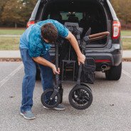 Chariot-Poussette W4 LuxePro Noir WonderFold idéal pour les ass' mat'